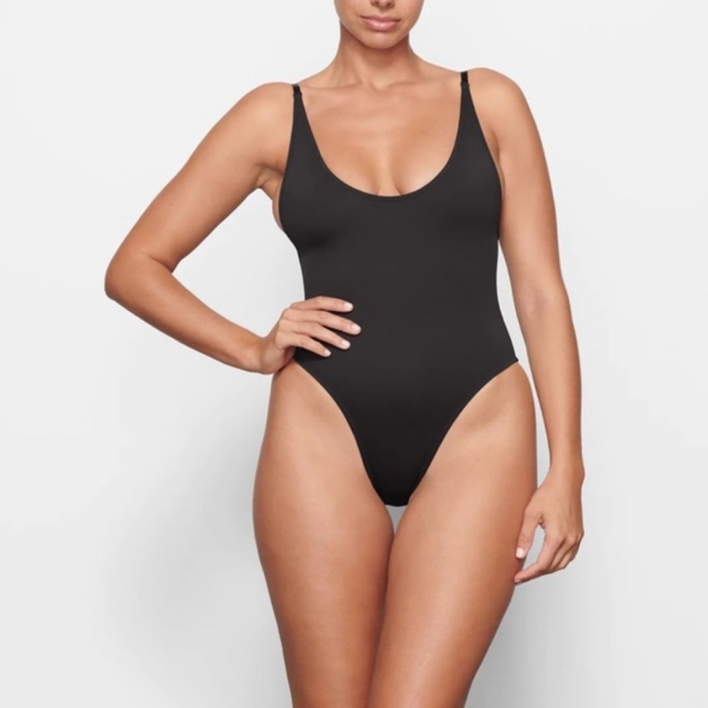 SKIMS Scoop neck one piece swim